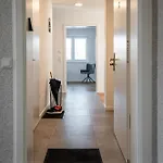 Aparthome Near Munich Airport Апартаменты